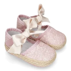 Alpargata BABY con cierre adherente y lazo en piel con GLITTER.