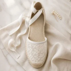 Alpargata de Encaje con Cintas para Mujer – Blanco