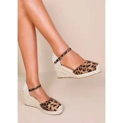 Alpargata mujer tradicional con cuña y diseño con estampado leopardo