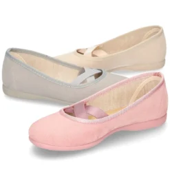 Bailarina ballet con cintas elásticas cruzadas en Serratex para primavera.