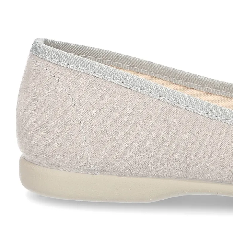 Bailarina ballet con cintas elásticas cruzadas en Serratex para primavera.