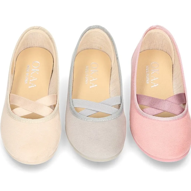 Bailarina ballet con cintas elásticas cruzadas en Serratex para primavera.