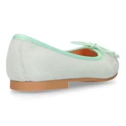 Bailarina clásica niña con lazo ajustable en piel ante en colores pastel.