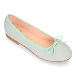 Bailarina clásica niña con lazo ajustable en piel ante en colores pastel.