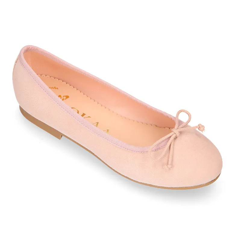 Bailarina clásica niña con lazo ajustable en piel ante en colores pastel.