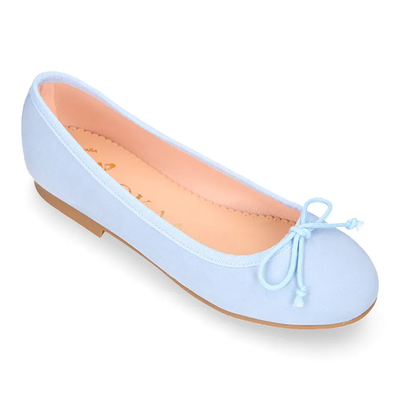 Bailarina clásica niña con lazo ajustable en piel ante en colores pastel.