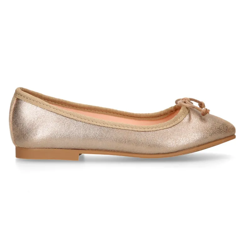 Bailarina clásica niña con lazo ajustable en piel ante laminado.