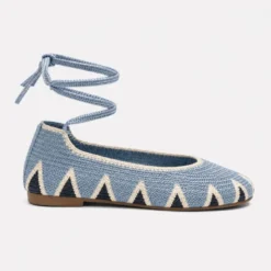 Bailarina de crochet con cintas al tobillo – Azul