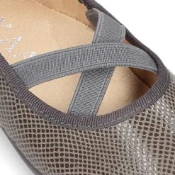 Bailarina en Serratex estampado con cintas cruzadas.