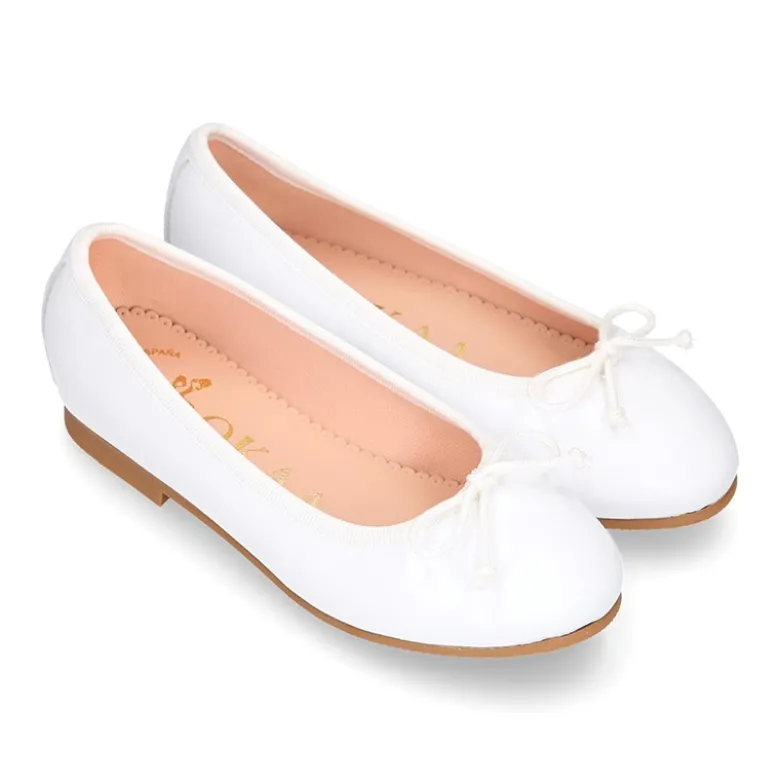 Bailarina niña CEREMONIA con lazo ajustable en piel suave en color BLANCO.