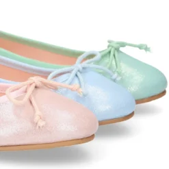 Bailarina niña clásica con lazo ajustable en piel ante METALIZADO.