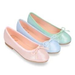 Bailarina niña clásica con lazo ajustable en piel ante METALIZADO.