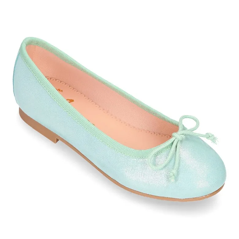 Bailarina niña clásica con lazo ajustable en piel ante METALIZADO.