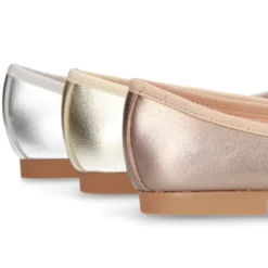 Bailarina niña clásica con lazo ajustable en piel METALIZADA súper suave.