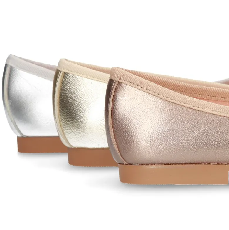 Bailarina niña clásica con lazo ajustable en piel METALIZADA súper suave.