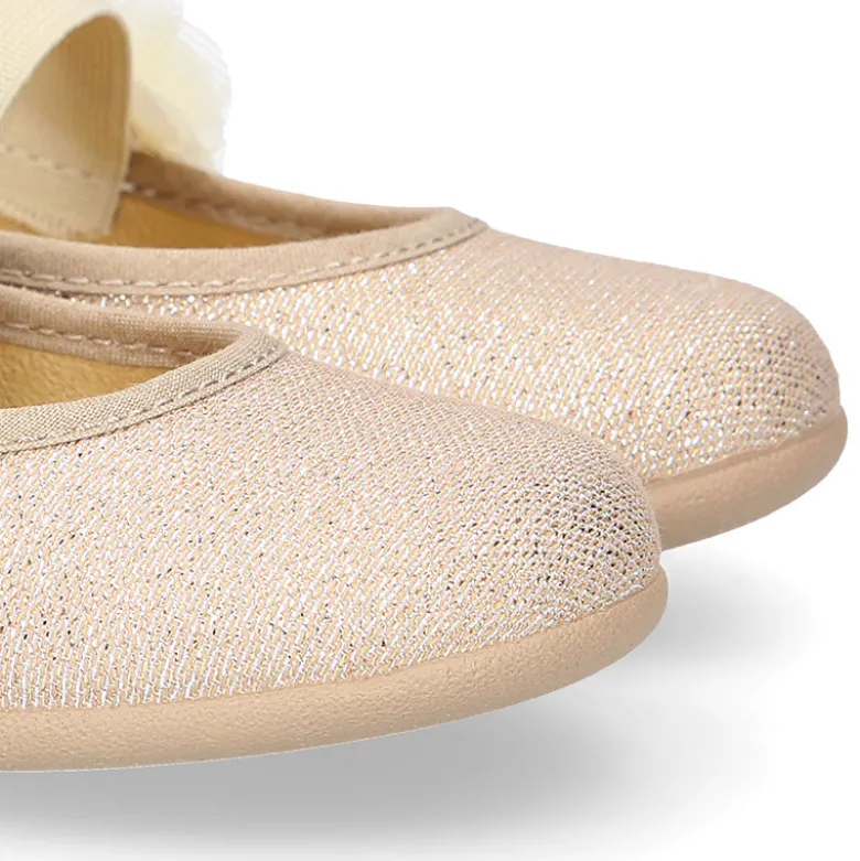 Bailarina Niña con elástico con flor en lona brillante.