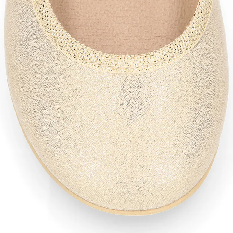 Bailarina niña con elástico con estrellas en lona laminada.