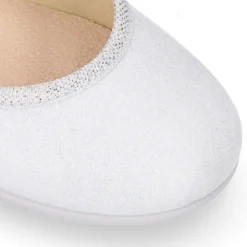 Bailarina niña con elástico con estrellas en lona laminada.