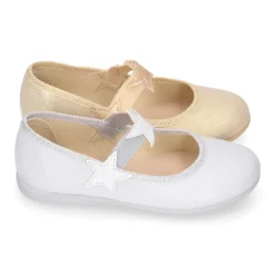 Bailarina niña con elástico con estrellas en lona laminada.