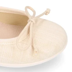 Bailarina niña con lazo ajustable en LINO.