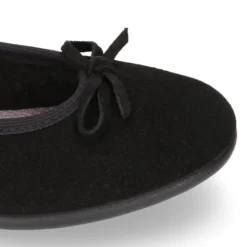 Bailarina Niña con lazo en PIEL SERRAJE NEGRO.