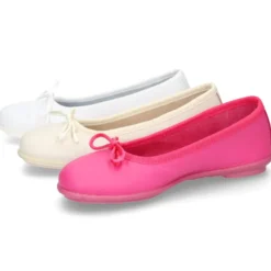 Bailarina niña piel lavable con lazo ajustable.