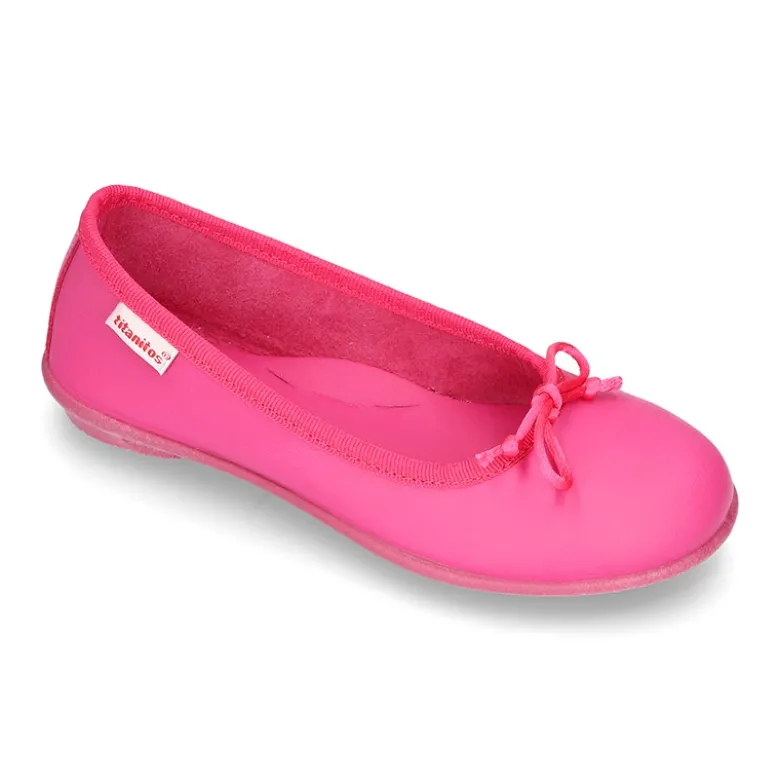 Bailarina niña piel lavable con lazo ajustable.
