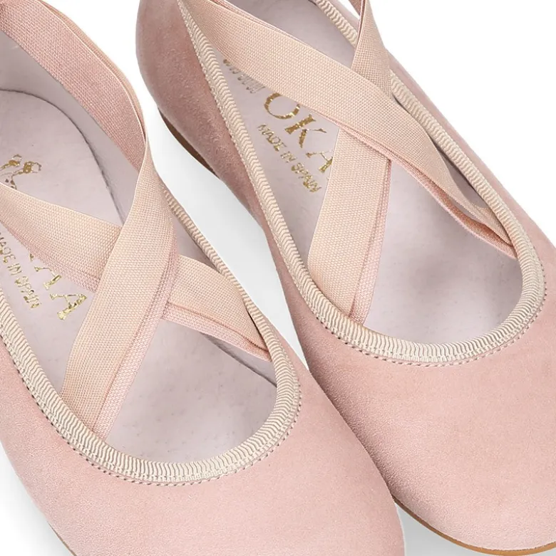 Bailarina niña tipo Ballet con cintas cruzadas elásticas en piel ANTE NUDE.