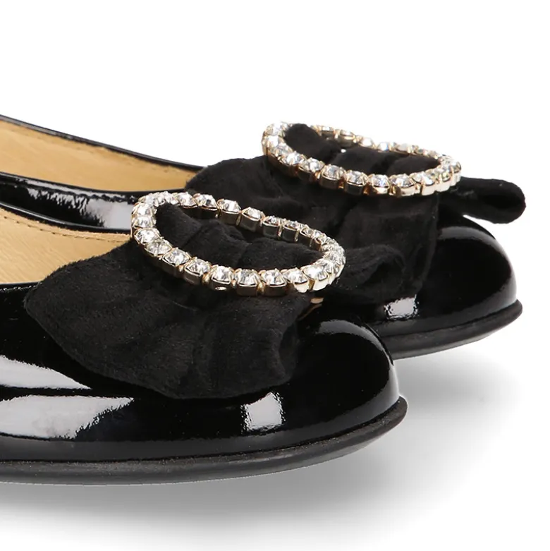 Bailarina niña tipo LUXURY COLLECTION con lazo terciopelo con cristales en piel charol.