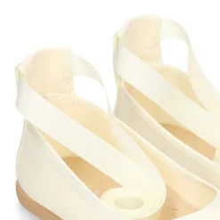Bailarinas niña Comunión tipo ballet con cintas en lona efecto seda.