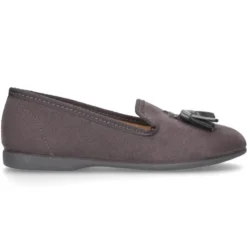 Bailarina tipo Slipper en Serratex con borlas.