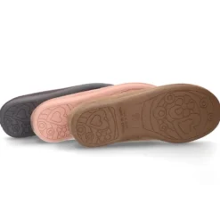 Bailarina tipo Slipper en Serratex con borlas.