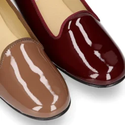 Bailarina tipo Slippers en piel charol.