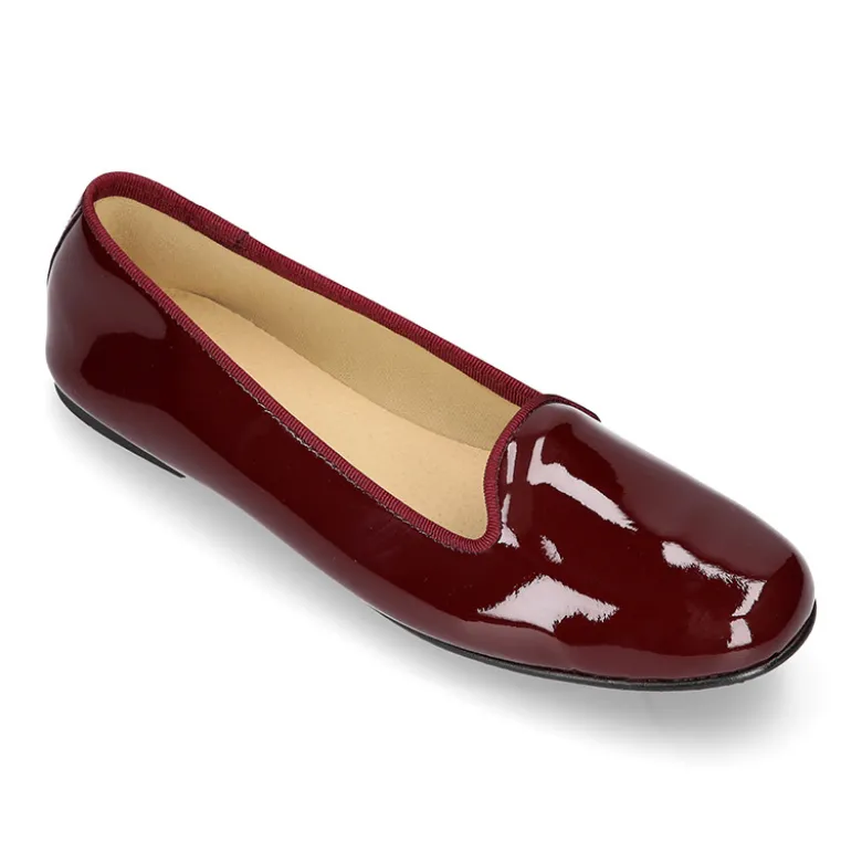 Bailarina tipo Slippers en piel charol.