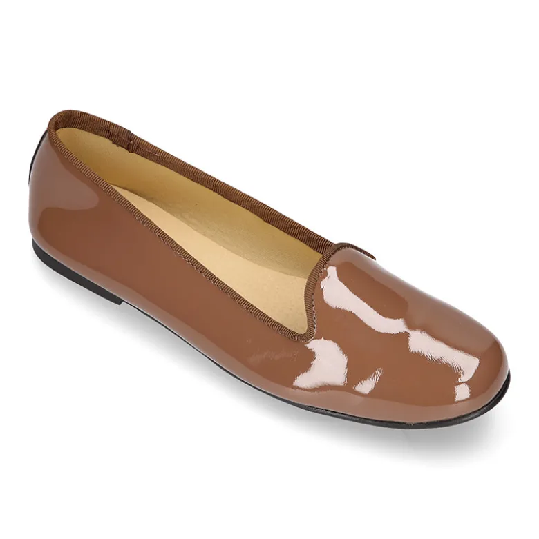Bailarina tipo Slippers en piel charol.