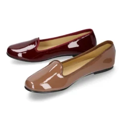 Bailarina tipo Slippers en piel charol.