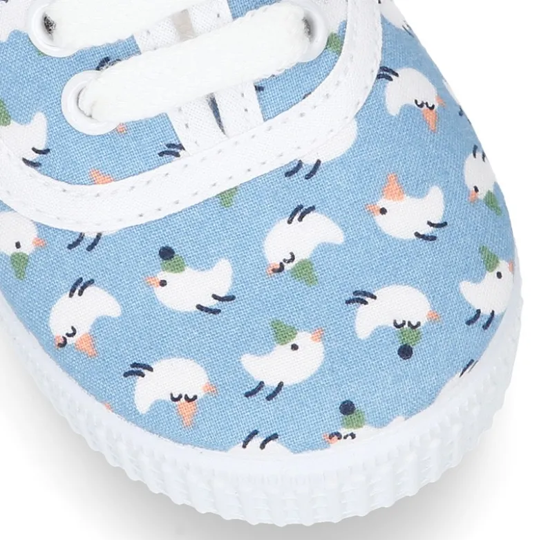 Bamba con cordones en lona con estampado POLLITOS.
