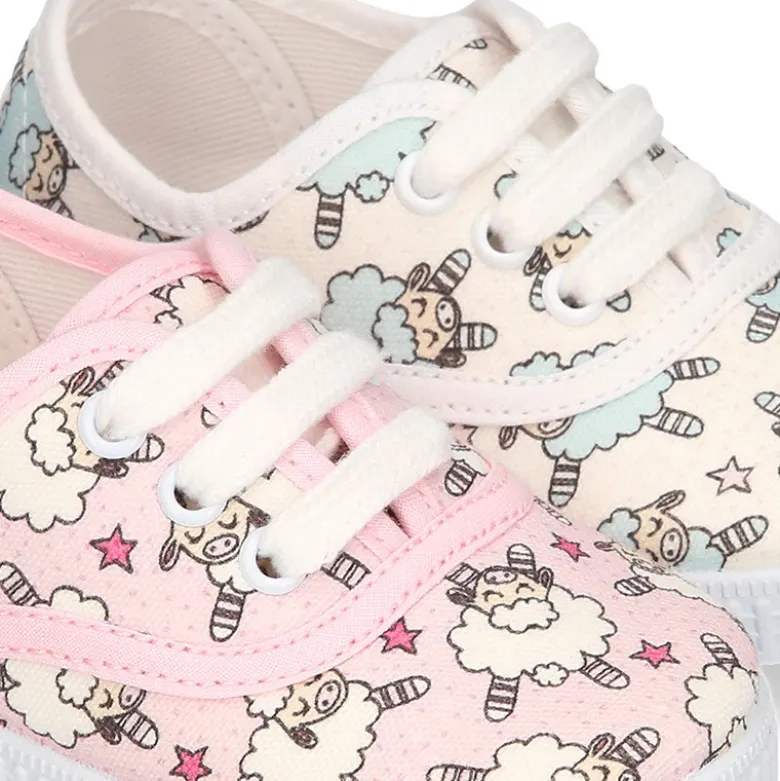 Bamba con cordones en lona con diseño de OVEJITAS.