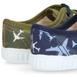 Bamba niño con cordones en lona con estampado AVIONES.