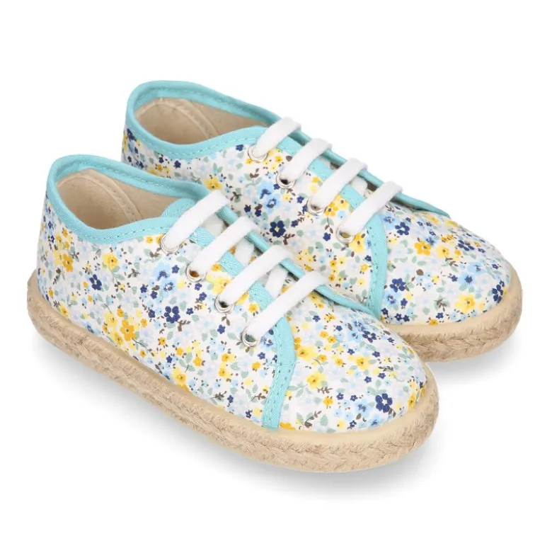Bamba niños tipo Alpargata con cordones en lona con FLORES.