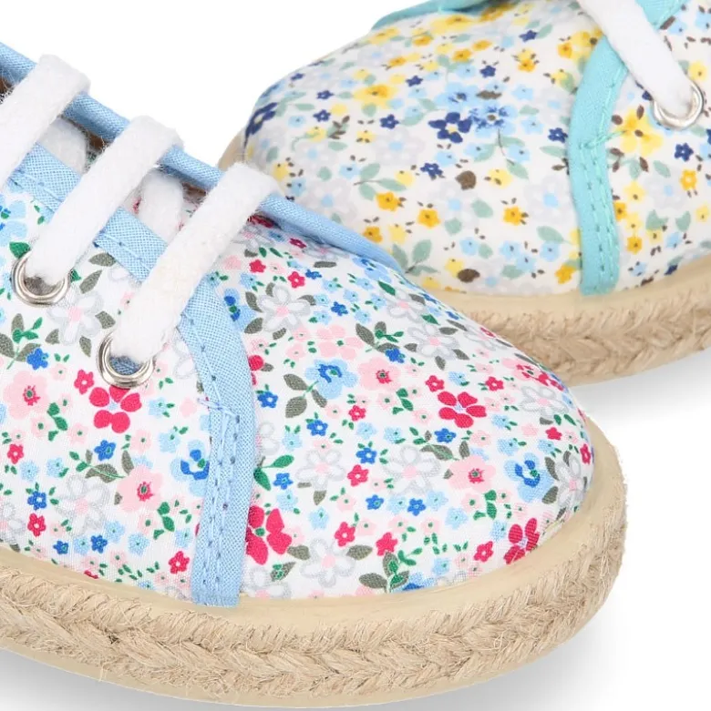 Bamba niños tipo Alpargata con cordones en lona con FLORES.
