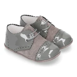 Blucher bebé combinado en piel charol con serraje.