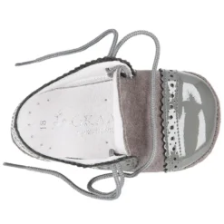 Blucher bebé combinado en piel charol con serraje.