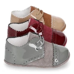 Blucher bebé combinado en piel charol con serraje.