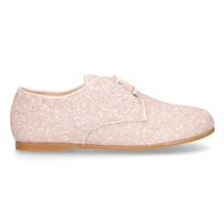Blucher clásico estilizado con cordones en GLITTER NUDE.