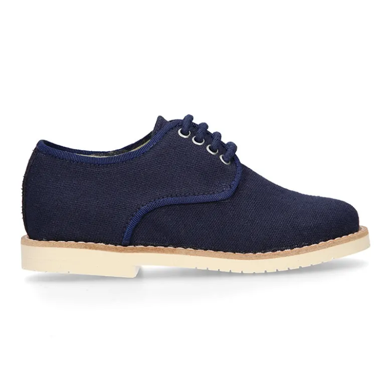Blucher de niño ceremonia en lino natural en colores de moda.