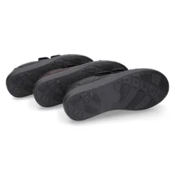 Blucher deportivo colegial niño sin cordones y con puntera reforzada en piel lavable.