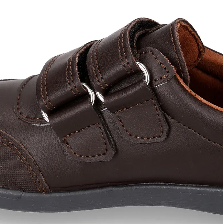 Blucher deportivo colegial niño sin cordones y con puntera reforzada en piel lavable.