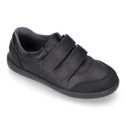 Blucher deportivo colegial niño sin cordones y con puntera reforzada en piel lavable.
