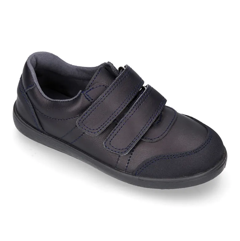 Blucher deportivo colegial niño sin cordones y con puntera reforzada en piel lavable.